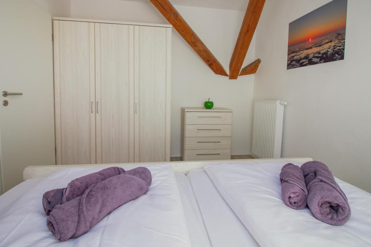 Ferienwohnung Grashaus Leevke Krummhörn Exterior foto
